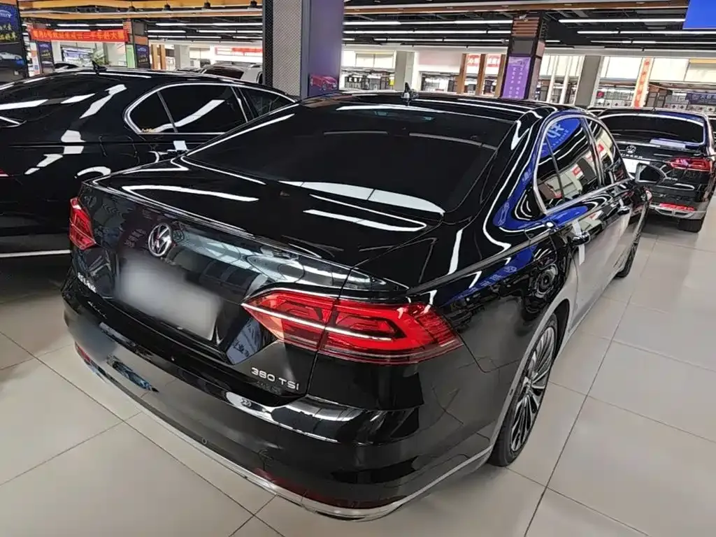 Volkswagen Phideon — фото 6