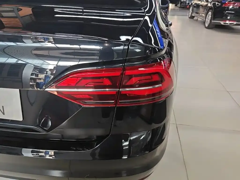 Volkswagen Phideon — фото 8