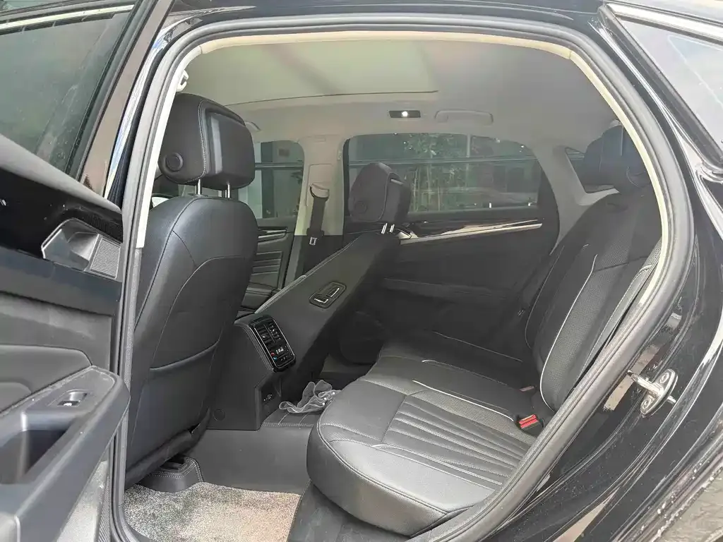 Volkswagen Passat — фото 4