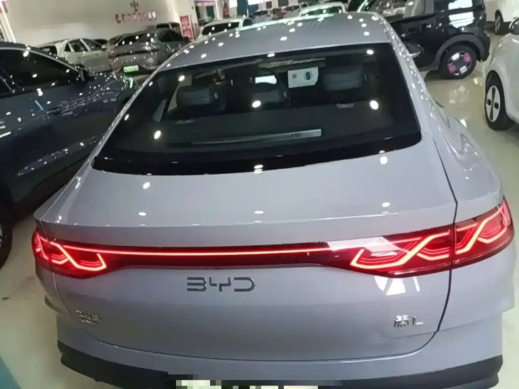 BYD Qin L — фото 7