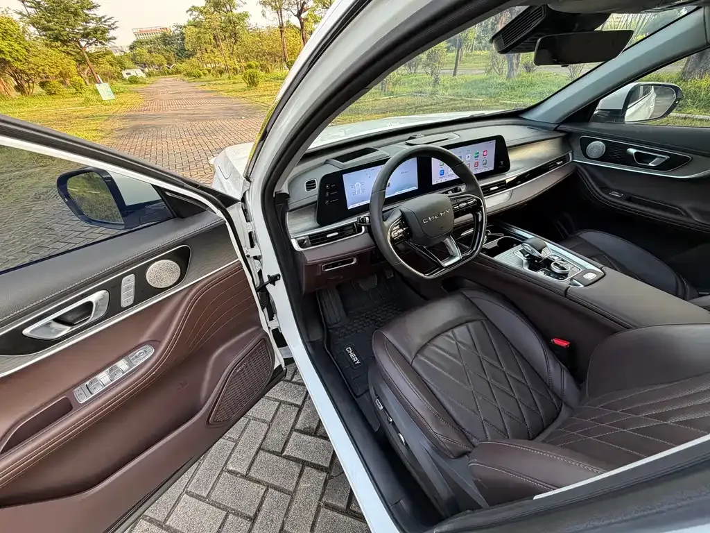 Chery Tiggo 8 PRO — фото 10