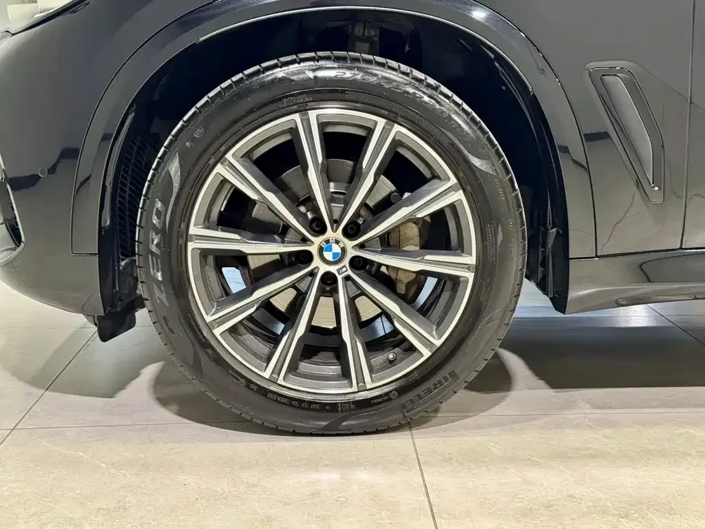 BMW X5 (Import) — фото 6