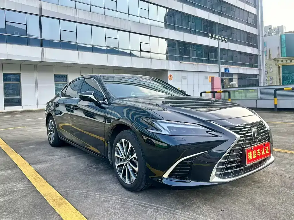 Lexus ES — фото 9