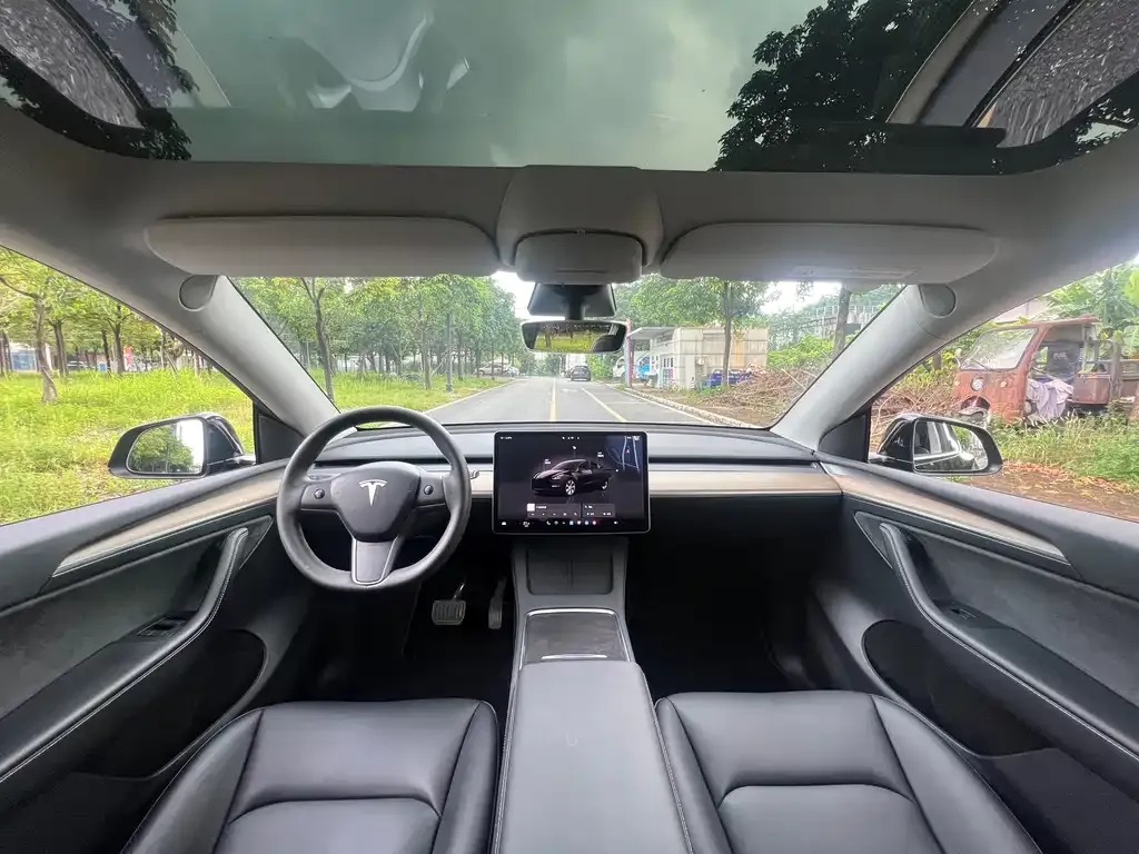 Tesla Model Y — фото 2