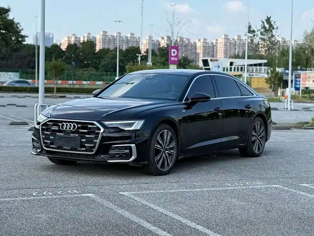 Audi A6L — фото 1