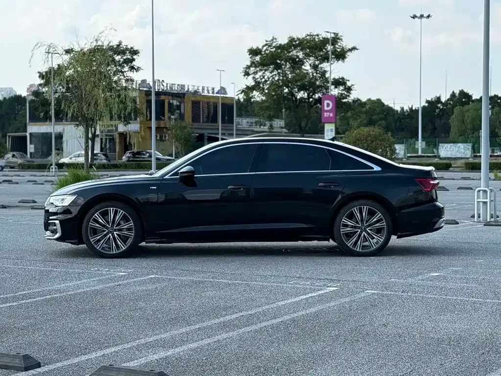Audi A6L — фото 5