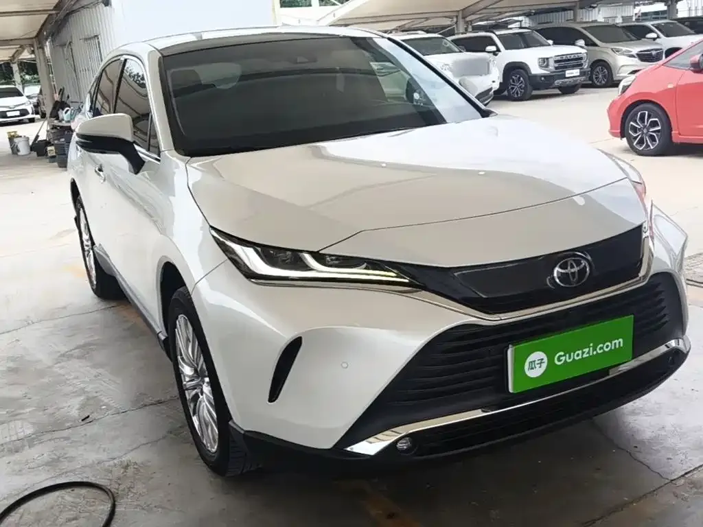 Toyota Harrier — фото 2