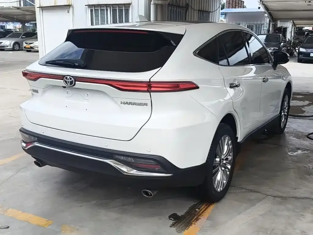 Toyota Harrier — фото 9