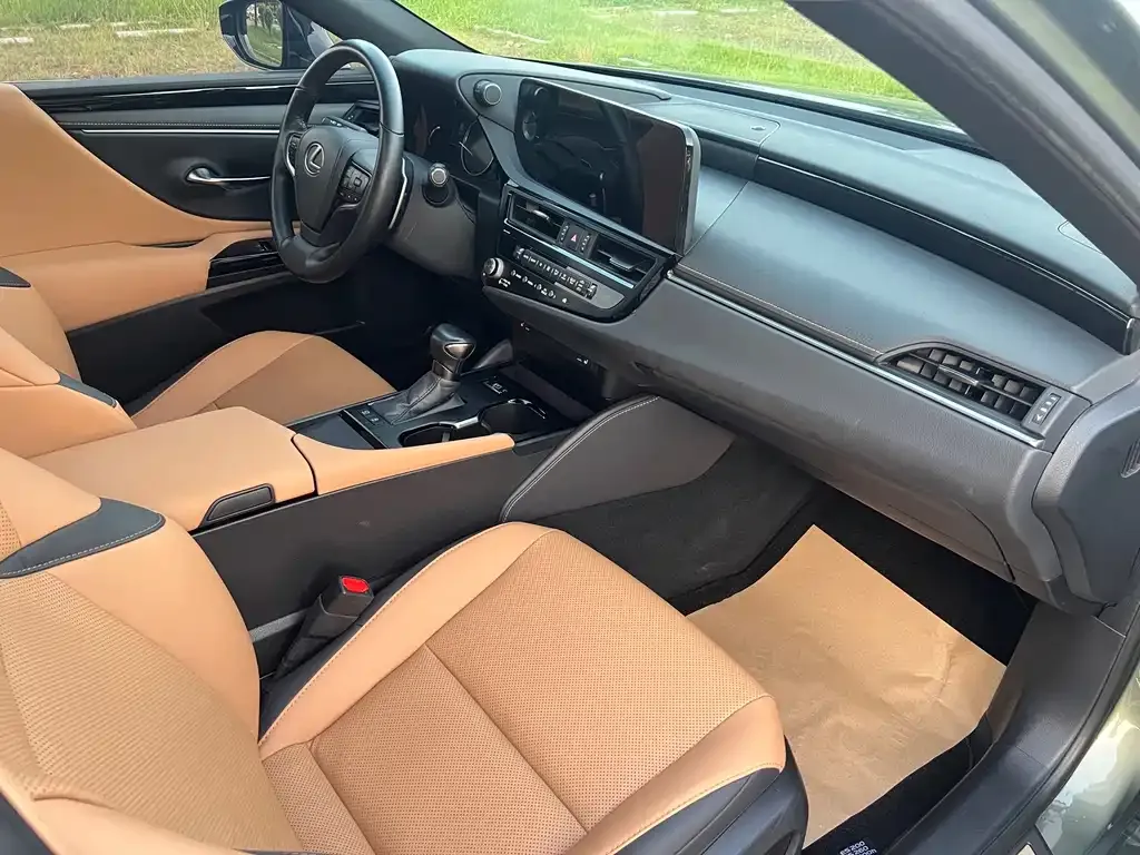 Lexus ES — фото 4