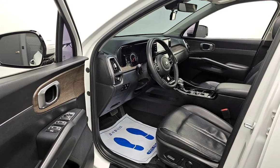 Kia Sorento — фото 8