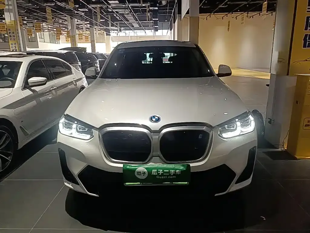 BMW iX3 — фото 4
