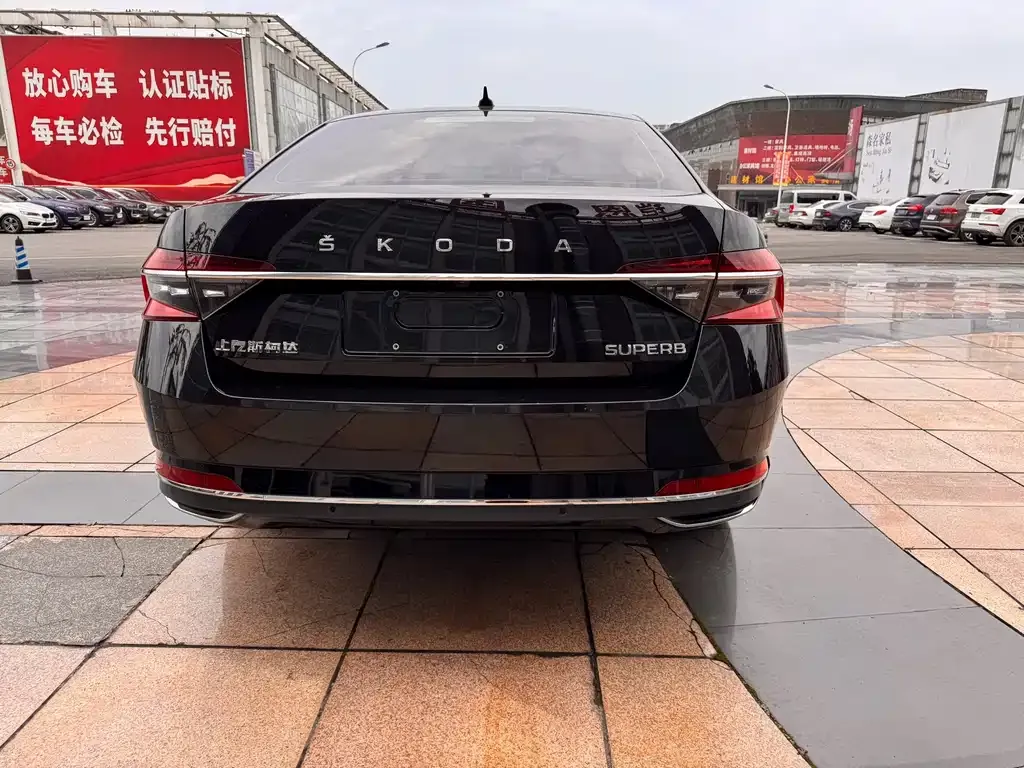Skoda Superb — фото 4