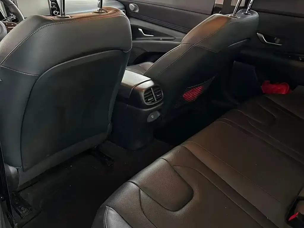 Hyundai Elantra — фото 2