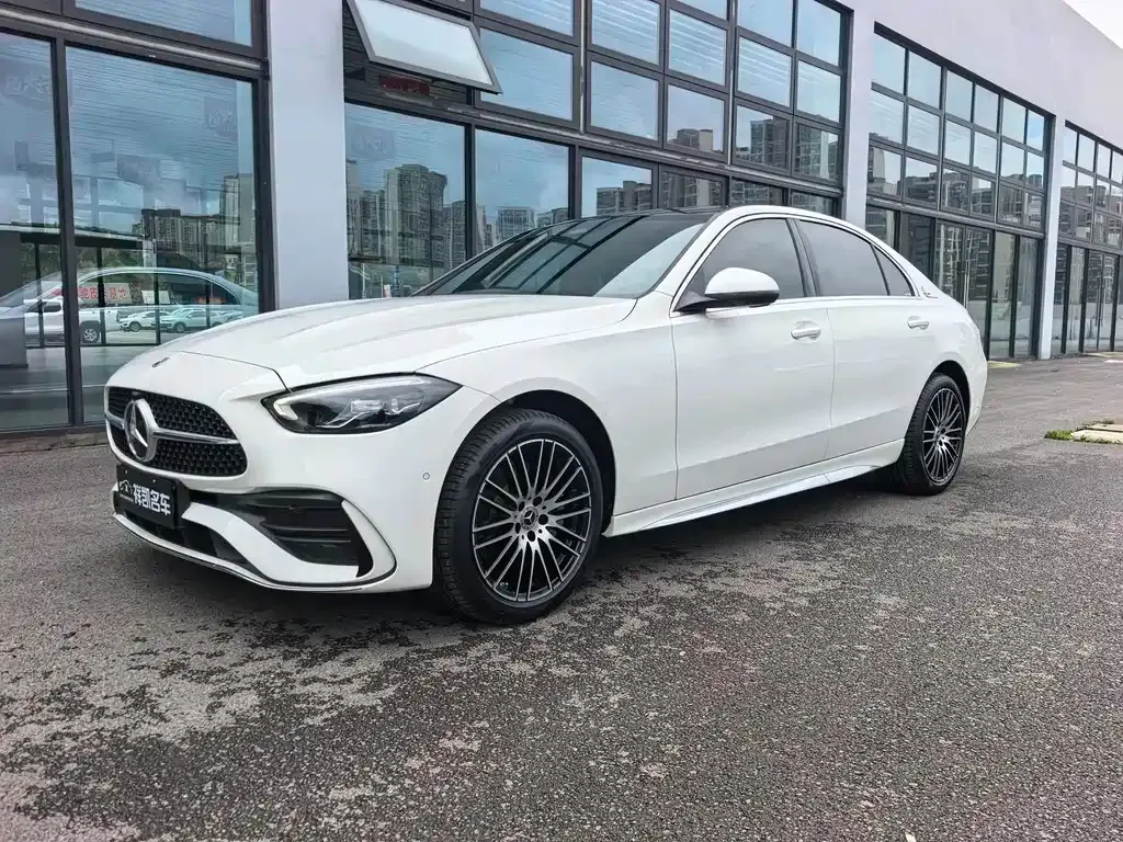 Mercedes-Benz C-Class — фото 1