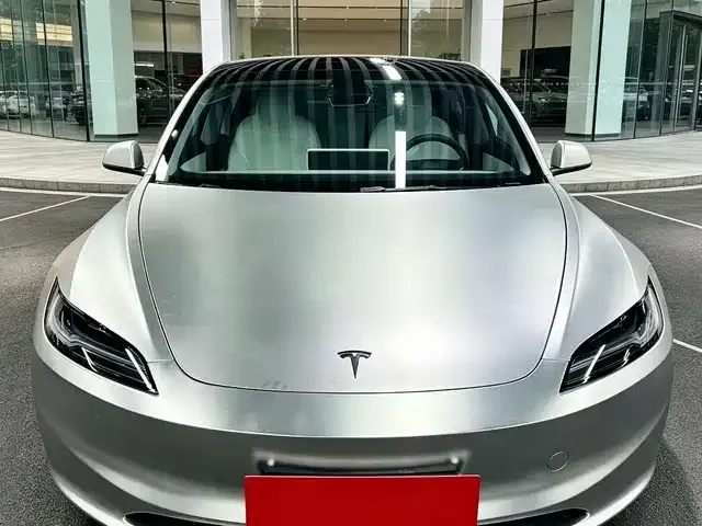 Tesla Model 3 — фото 2