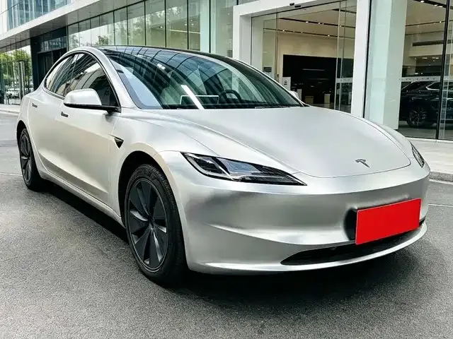 Tesla Model 3 — фото 4