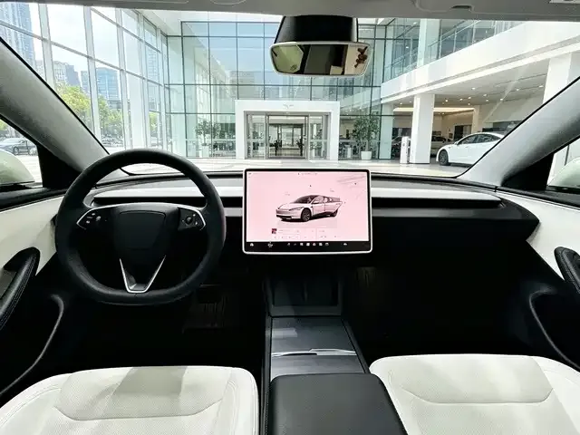 Tesla Model 3 — фото 6