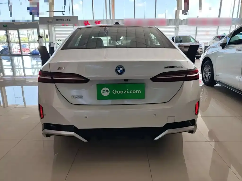 BMW i5 — фото 3