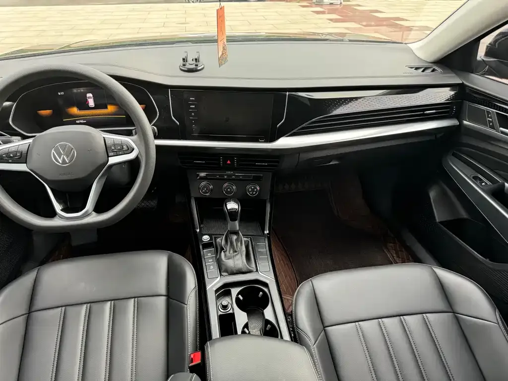 Volkswagen Passat — фото 6