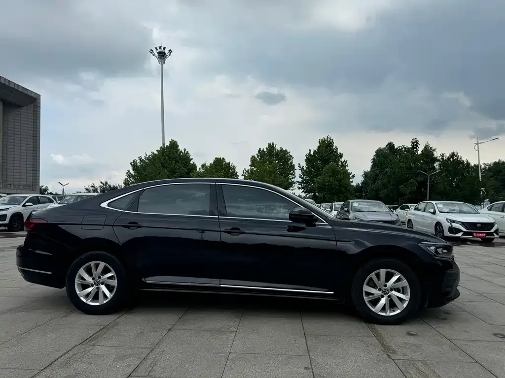 Volkswagen Passat — фото 4