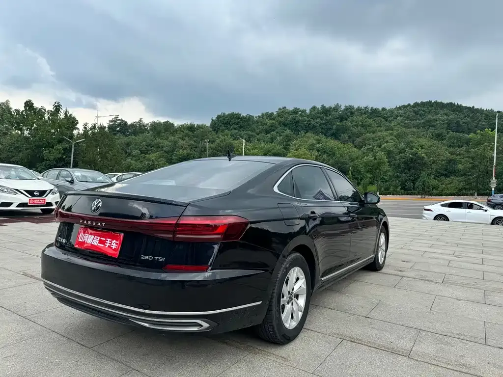 Volkswagen Passat — фото 9