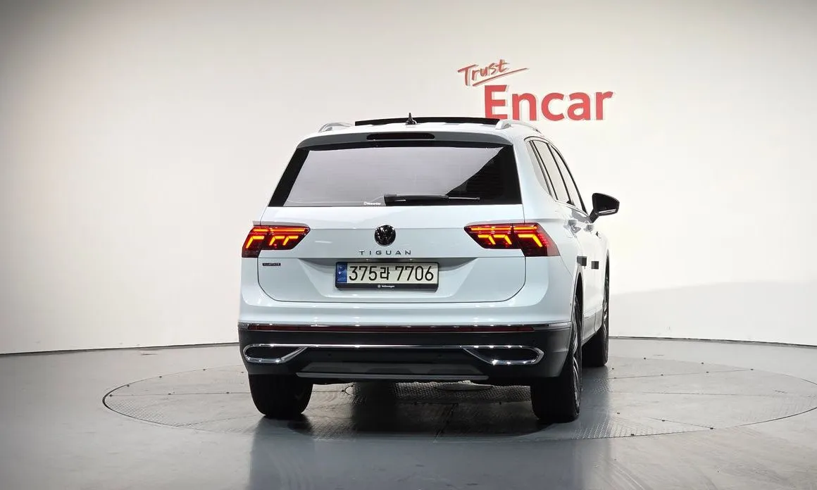 Volkswagen Tiguan — фото 5