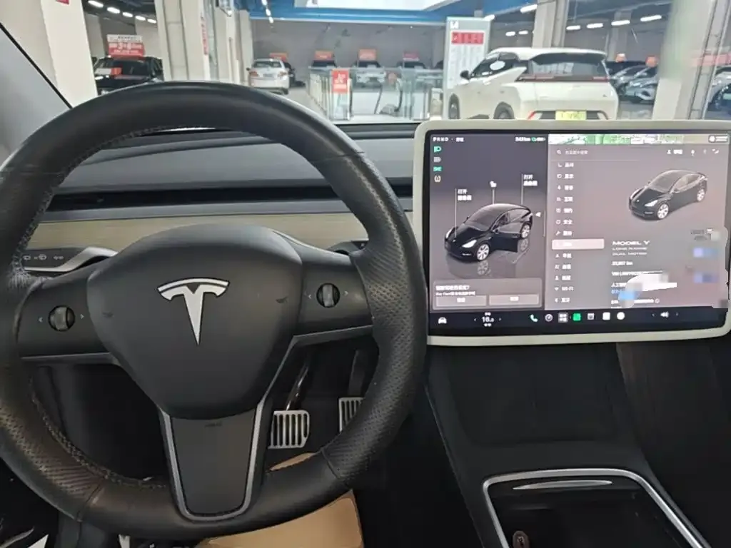 Tesla Model Y — фото 2