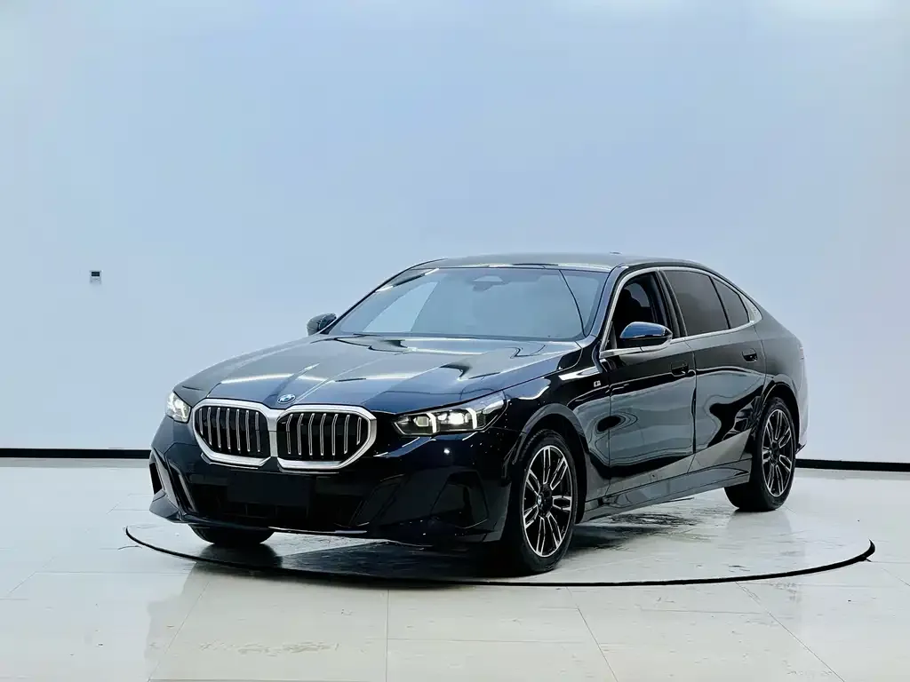 BMW 5 Series — фото 3