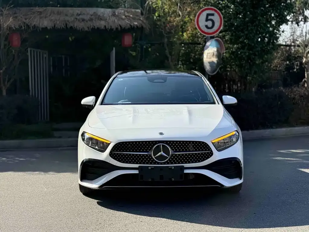 Mercedes-Benz A-Class — фото 1