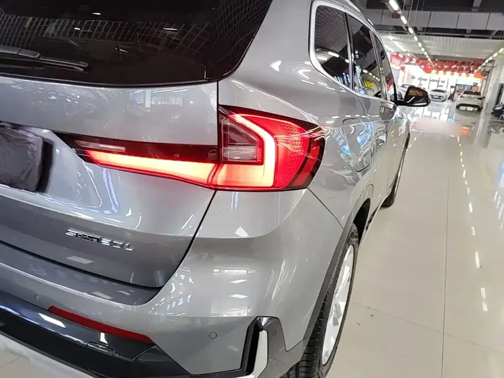 BMW X1 — фото 2
