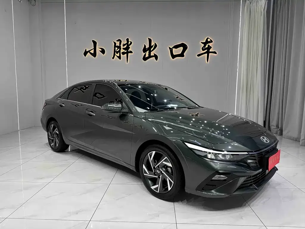 Hyundai Elantra — фото 4