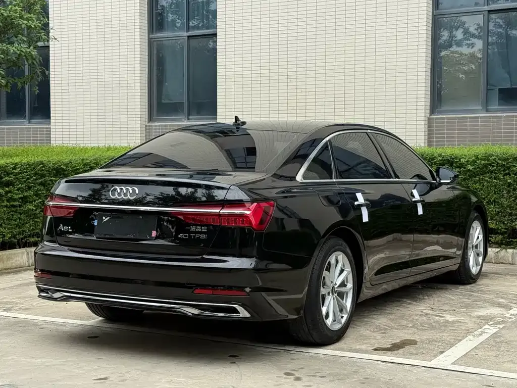 Audi A6L — фото 10