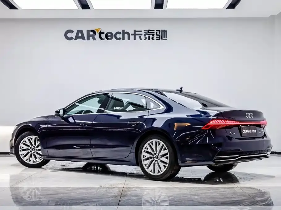 Audi A7L — фото 6