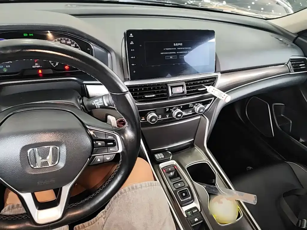 Honda Accord — фото 6