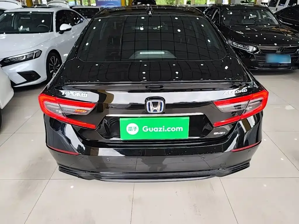 Honda Accord — фото 9
