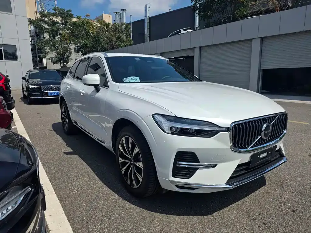 Volvo XC60 — фото 7