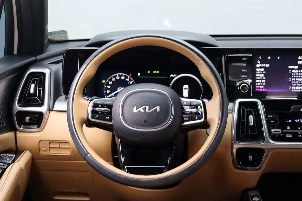 Kia Sorento — фото 9