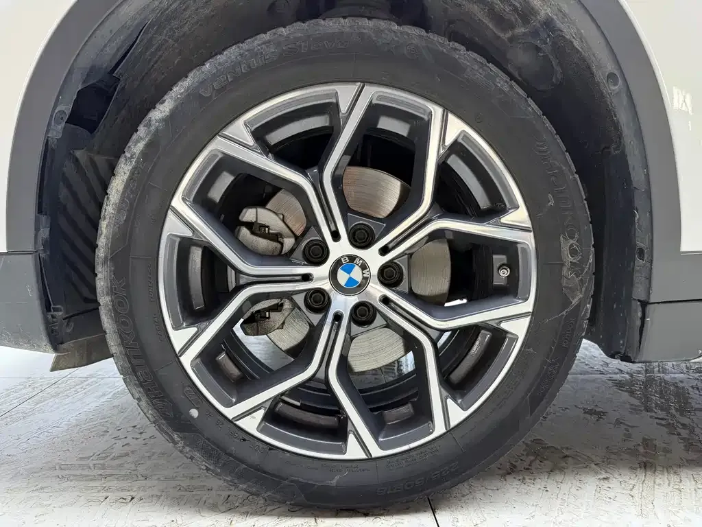 BMW X1 — фото 7