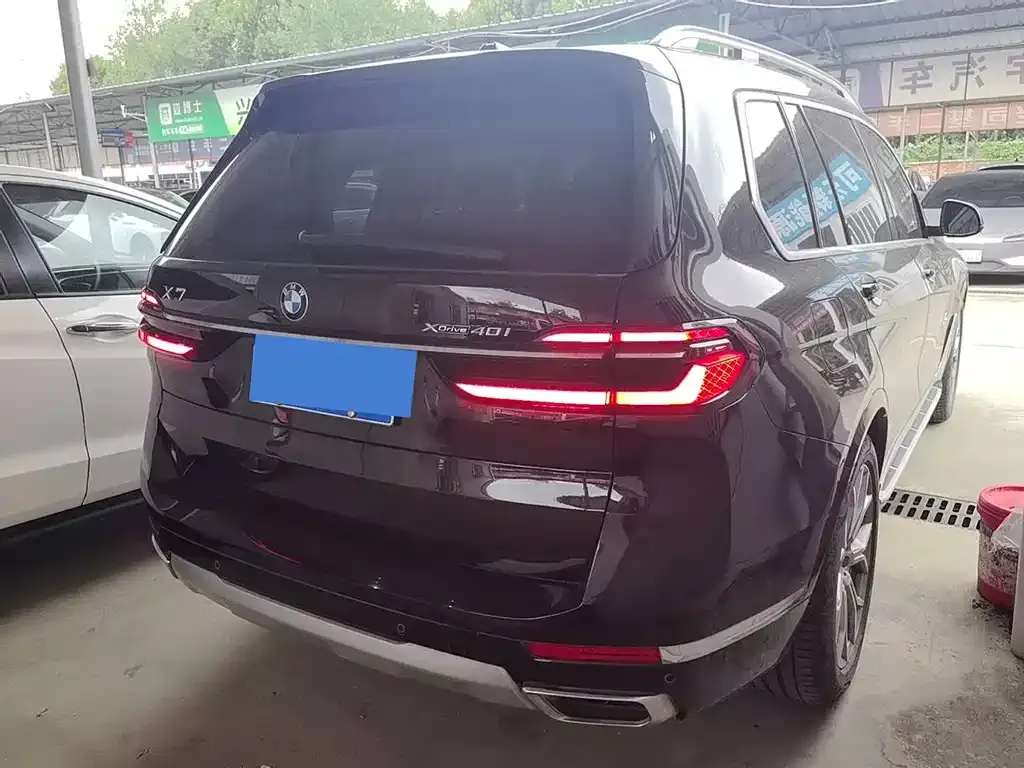 BMW X7 — фото 9