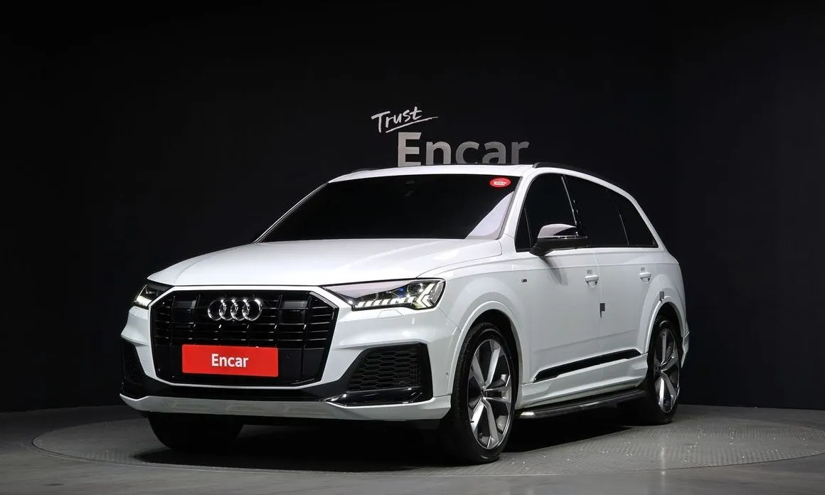Audi Q7 — фото 1