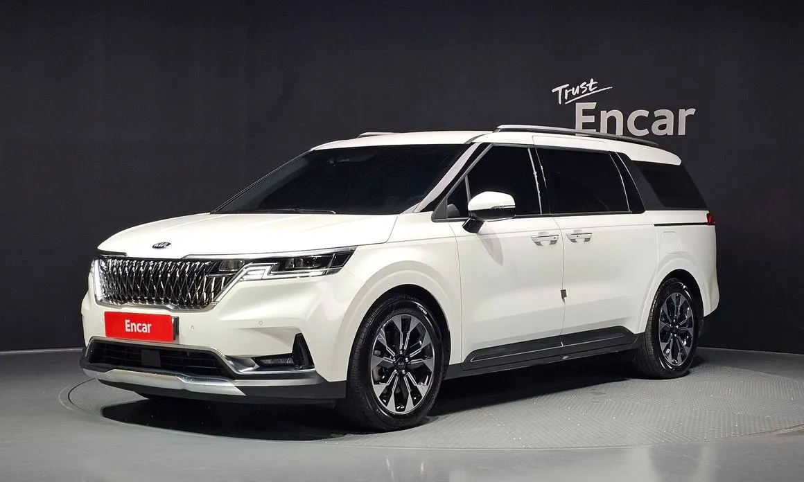 Kia Carnival — фото 1