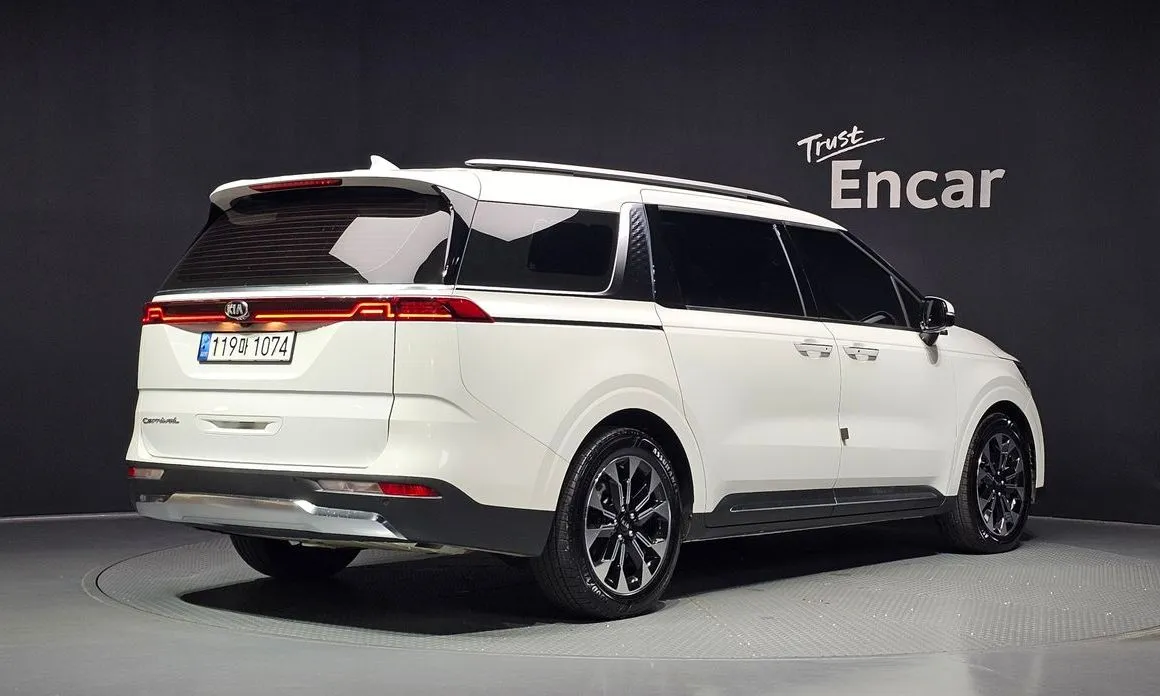 Kia Carnival — фото 2