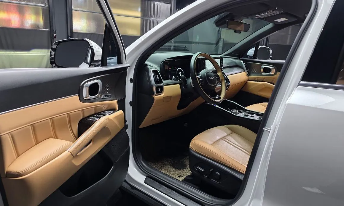 Kia Sorento — фото 9