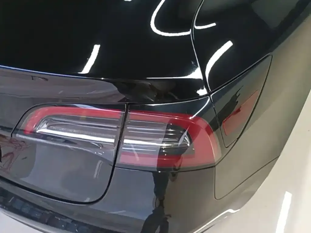 Tesla Model 3 — фото 5