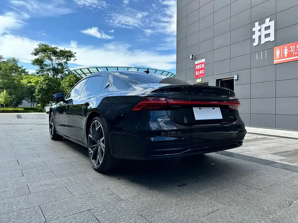 Audi A7L — фото 4