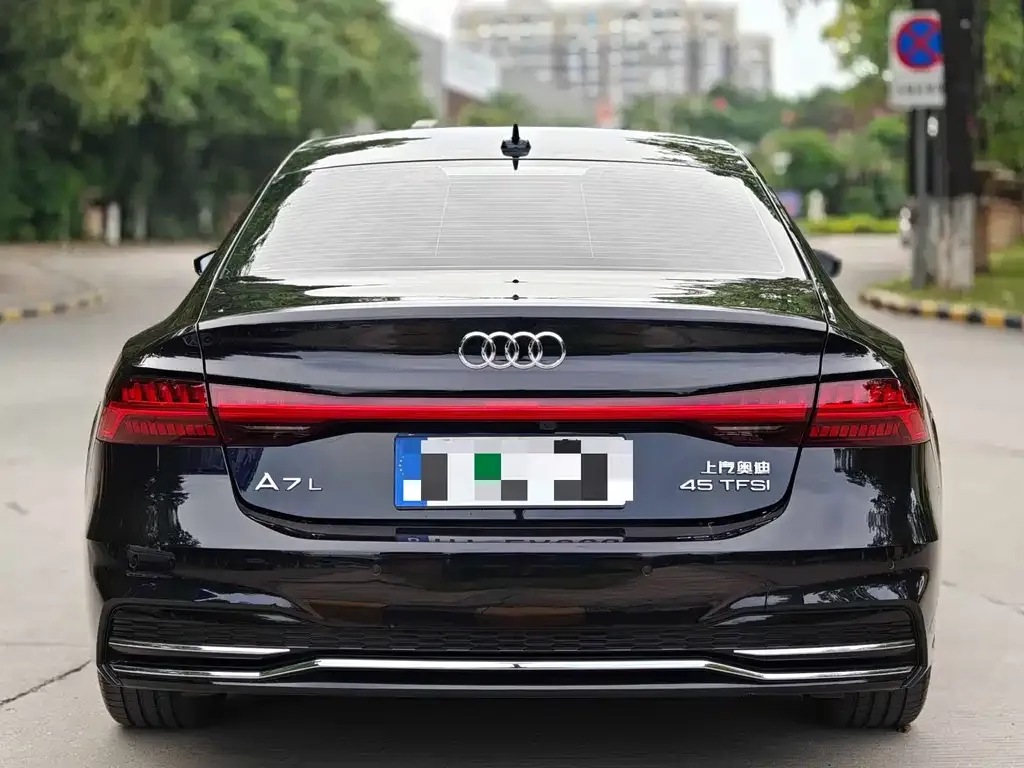 Audi A7L — фото 4