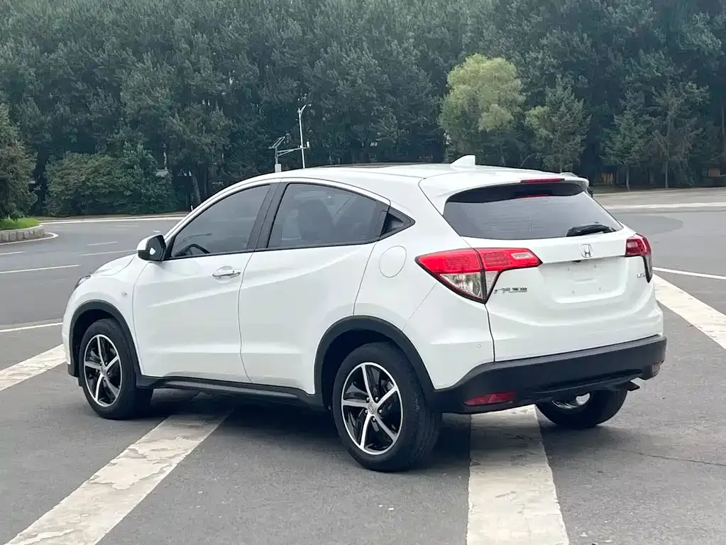 Honda Vezel — фото 4