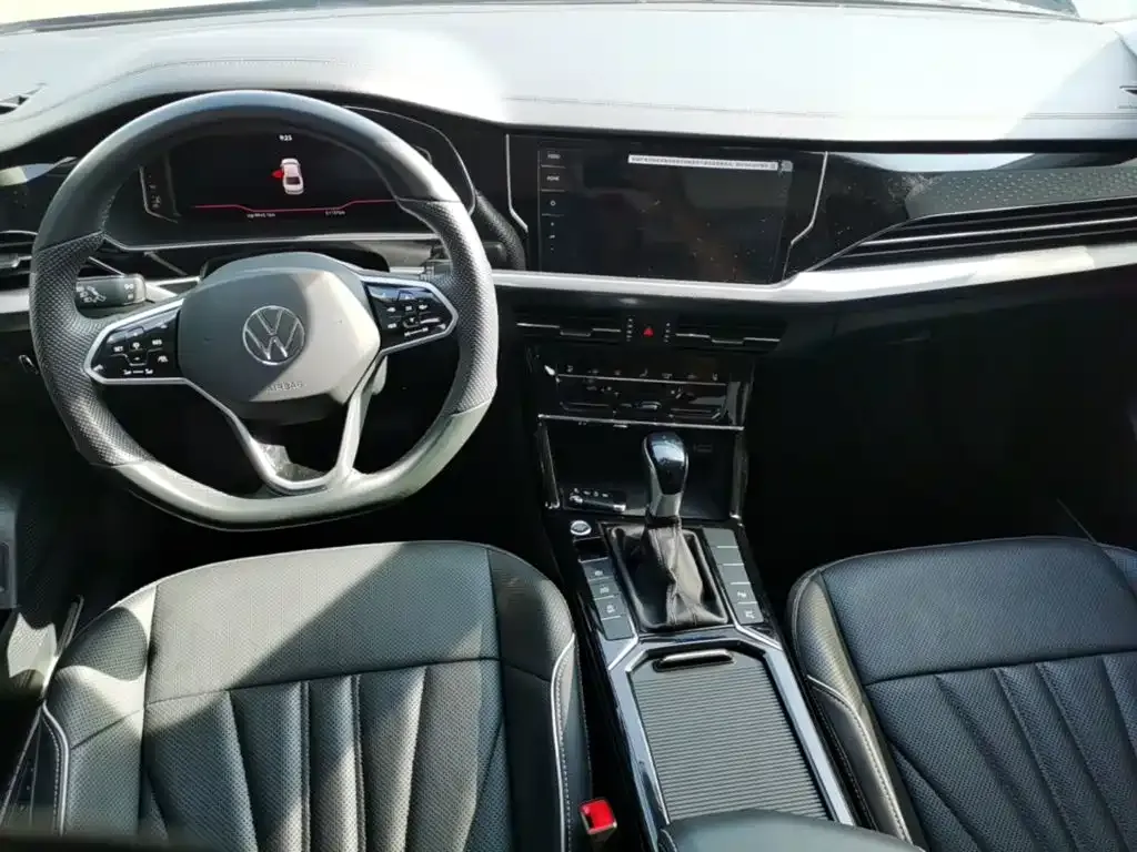 Volkswagen Passat — фото 9