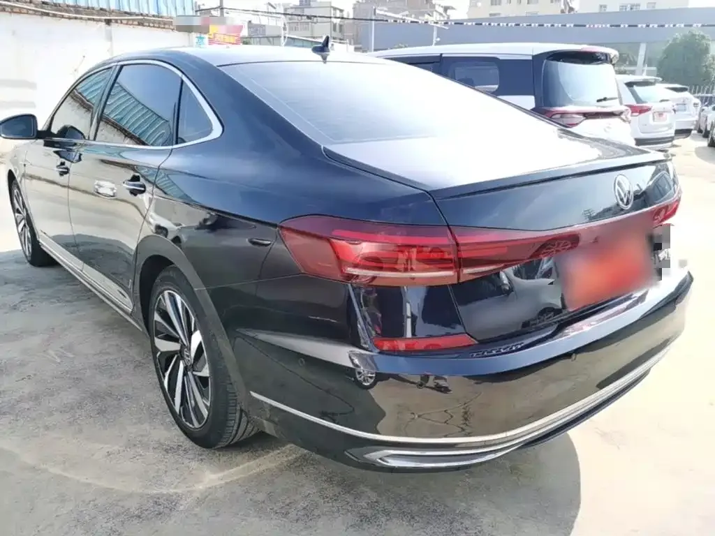 Volkswagen Passat — фото 4