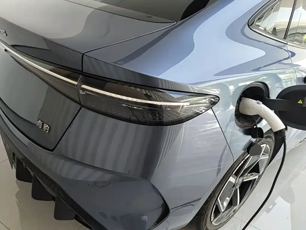 BYD Seal — фото 2